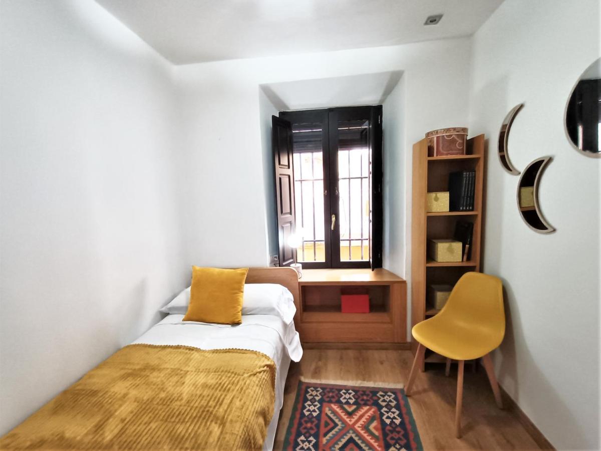 Apartamentos Alma Гранада Экстерьер фото
